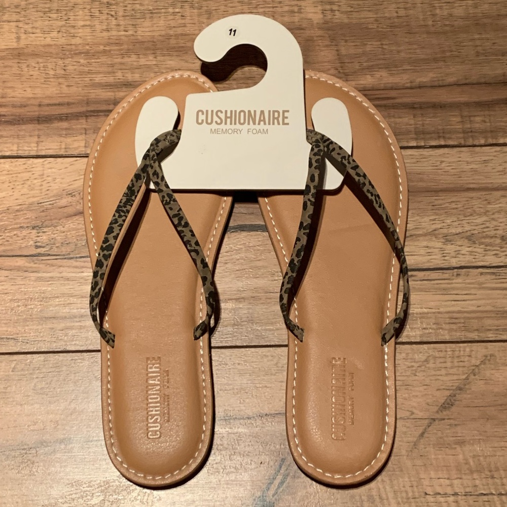 NWT Cheetah Print Flip Flops *Memory Foam*